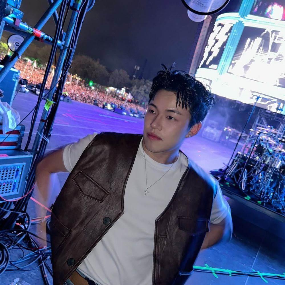 https://cdn.mvn.my/artists-profile-image/choreographer/JONGHO-PARK/jongho_hero_1000x1000.jpeg